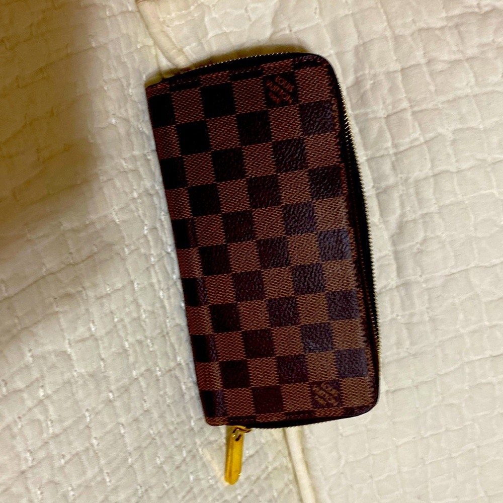 Louis Vuitton Zip Wallet